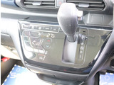 【車屋】として、長く車業界に従事した経験豊富なスタッフが多数在籍しております。