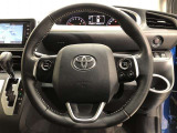 ハンドルは車を運転する上で、ずっと握っている重要なパーツです。手にフィットする物がいいですよね♪