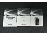 保証書・記録簿・取扱説明書と揃っていいます。キーの電池は新品にお取替えしてから納車させて頂きます。