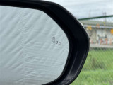 ★ブラインドスポットモニター★隣を走る車両をレーダーで検知、ドアミラー内のLED灯が点灯し車線変更のサポートをします!