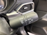 【オートライト(AUTO)】外の明るさをシステムが感知して、自動でヘッドライトが点灯します!ヘッドライトをつけ忘れを防ぐ便利機能です。
