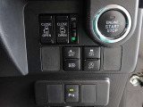 スマートアシストを搭載したサポカーS車です。