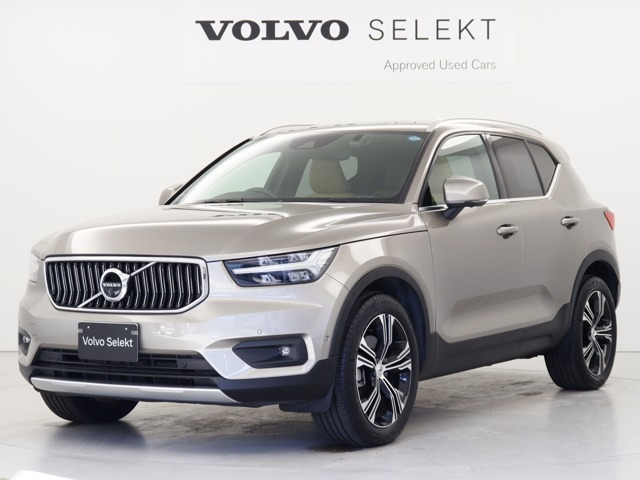 XC40 B4 AWD インスクリプション 4WD