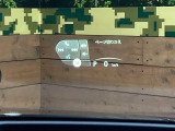 【ヘッドアップディスプレイ】現在の速度や走行情報をデジタル表示で運転席前方のガラスに投影!運転中、目線をずらさず必要な情報を確認できるのでとっても便利で安心!