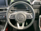 【純正革巻きステアリング】上質な革を使用することで、手にしっかり馴染みとても運転しやすいハンドルです♪