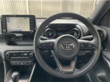 ステアリングスイッチ搭載!手を離さずに手元のスイッチでさまざまな操作が可能。運転中、視線をそらさなくても操作ができて安全です!
