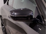 【BMWミラー】視認性の高いスタイリッシュなミラー。自動防眩機能も付いており夜間のドライビングをサポートします。