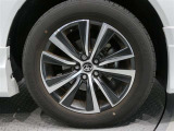 225/60R18です