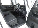 【禁煙車の定義】当店の定義・・・☆タバコ臭くない事☆コゲがない事☆灰皿等の喫煙器具が未使用の事 以上3項目をクリアした場合【禁煙車】と表示します。(現状を表しています。過去の事は、断定できません。)