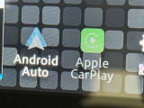 スマホとクルマをつなぐことで、これまでのナビに加えて、いろんなサービスが楽しめます。