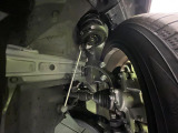 お車を安心してお乗りいただく為には、足回りの定期点検が欠かせません。サービスサポート(有償保証)では無料点検もご提供しており、安心のカーライフをお過ごしいただけるサポート体制が整っています。
