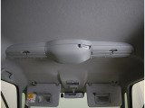 天井にはスリムサーキュレーター装備☆空気を循環してくれるので後席も快適に過ごして頂けます。