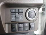 運転席側で、左右電動ドア・アイドリングストップの切り替えもできます。