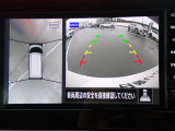 上からの視点で狭い駐車場への駐車などに役立つアラウンドビューモニターです♪