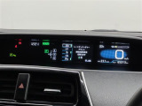 【メーターまわり】ドライバーから見やすい位置にあって安全運転に寄与します。マルチインフォメーションディスプレイでは、クルマに関する情報の確認はもちろん、各種安全機能・装備のON/OFFも設定可能。