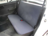 乗車人数や荷物の形状に合わせたシートアレンジができます。