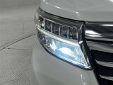 LEDヘッドライトで夜間走行時の安心感が違います!