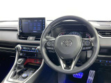 運転席まわりです。 各操作スイッチは使いやすい位置に配置されてます。