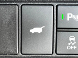 【パワーバックドア】スマートキーや運転席のボタンを押すだけでリアゲートが自動で開閉します!荷物を持っている時や、高い位置にあるバックドアを閉める際に便利な機能です♪