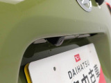 愛知ダイハツのお店では、ダイハツ車を知り尽くしたプロフェッショナルなサービススタッフが、専用の診断機器を使って各システムを点検しております。