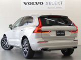 良質なスカンジナビアンデザインに全身を包まれたXC60には、控えめながら自信に満ちた、歴然とした美しさが備わっています。伝統のテールランプデザインは、変わらず安全へのこだわりが見てとれます。