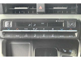 左右独立温度コントロールフルオートエアコンです。運転席、助手席それぞれで独立して温度設定ができます。冷え性の方が乗っても安心ですね♪