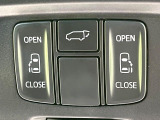 【両側パワースライドドア】スマートキーや運転席のスイッチで後席両側スライドドアの開閉が可能♪電動だから力を入れてドアを開ける必要が無く、小さなお子様でも簡単に開け閉めでき快適です♪