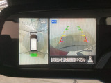 【アラウンドビューモニター】車を上空から見下ろしているかのように、直感的に周囲の状況を把握できます♪