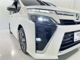 フォグランプ装着車です。暗い夜道の車両前方を明るく照らします