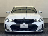 ★弊社のお車をご覧頂きありがとうございます。弊社は千葉県にあるBMW正規ディーラー店ですので安心してご検討下さい。全国各BMWディーラーにて保証サービスも受けられますので遠方のお客様もご安心下さい。★