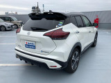 愛車を大切に乗って頂くために、ボディコーディングの施工をお勧めしております。輝くクルマになり日頃の手入れも簡単です。メンテナンスキット・施工証明書付きます。