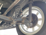 お車を安心してお乗りいただく為には、足回りの定期点検が欠かせません。サービスサポート(有償保証)では無料点検もご提供しており、安心のカーライフをお過ごしいただけるサポート体制が整っています。