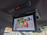 4WD!9型ナビ!フルセグ!フリップダウン!ETC!クルコン!セーフティーセンス!純正エンジンスターター!TRDエアロ!LEDライト・フォグ!テイン車高調!社外18アルミ!