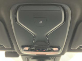 SOSコール装備です。緊急時は遠慮なく押してください。BMWメーカーエマージェンシーに直結致します。