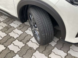 タイヤの溝もございます。