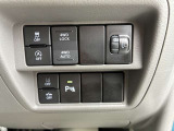 路面状況に応じて切替できる電子制御式4WD。インテリジェントエマブレ・踏み間違い衝突防止アシスト・LDW(車線逸脱警報)・VDC(横滑り防止装置)等の安全装置を標準装備し危険回避や傷害軽減をサポートします。
