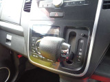 新品・中古タイヤの販売も行っています!冬シーズンには専門スタッフが10年以上の経験により仕入れた状態の良い中古スタッドレスタイヤをご紹介させて頂きます!