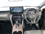 前方の見通しが良いすっきりした視界、誰でも扱いやすく運転できます。疲れにくく安心ドライブを更に快適なものにします!