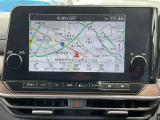 ハンズフリーフォン、VICS(FM多重)、ボイスコマンド、Bluetooth対応、USB接続、HDMI接続、Apple CarPlay ・ Android Auto 連携機能、AM/FMラジオ、NissanConnect サービス対応、iPod対応