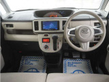 運転にかかわる様々な操作を安全に行えるように視点移動が少なく、操作性に配慮されたスイッチ類が凝縮されたコクピットです。