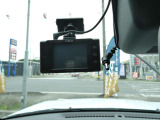 初めての中古車購入でも安心。専門スタッフが丁寧にご説明します。