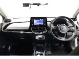 必要な装備を使いやすい位置に配置した機能的な運転席まわり。操作感や車両感覚など、ぜひ運転席に座って確かめてください。