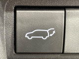 【パワーバックドア】スマートキーや運転席のボタンを押すだけでリアゲートが自動で開閉します!荷物を持っている時や、高い位置にあるバックドアを閉める際に便利な機能です♪