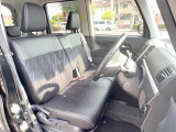運転席シート廻りは使用感も少なく、良好な状態となっています。前オーナー様が丁寧に使っていたことがよくわかりますね。