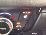 シートヒーターが付いています!寒い日に便利な装備ですね。