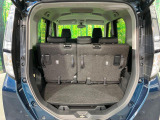 普段のお買い物や通勤、送迎等に十分な荷室スペースを確保しております。セカンドシートを倒すと、大きな荷物の積載も可能です♪