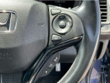 Hondaセンシングの機能のひとつ、アダプティブクルーズコントロール付!アクセルから足を離しても設定したスピードと前車との車間を保ち走行してくれます!車線維持もアシスト☆高速道路で疲労軽減ですね☆