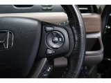 Hondaセンシングの機能のひとつ、アダプティブクルーズコントロール付!アクセルから足を離しても設定したスピードと前車との車間を保ち走行してくれます!車線維持もアシスト☆高速道路で疲労軽減ですね☆