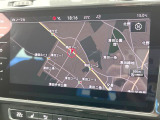 ●純正ナビ:一体感のあるナビは、高級感ある車内を演出してくれます。Bluetooth再生などオーディオ機能も充実しておりますので、運転もより楽しめます♪