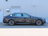 BMW認定中古車は、ドイツ本社と同様の教育・訓練を受けたBMW専門のメカニックが100項目以上のポイントを徹底的にチェックし、厳選した車輌のみを販売しております。